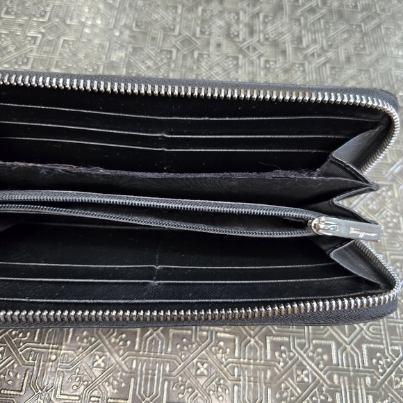 🐢 Salvatore Ferragamo Gancini   Wallet Zip Around Wallet Or Clutch. - Picture 8 of 12